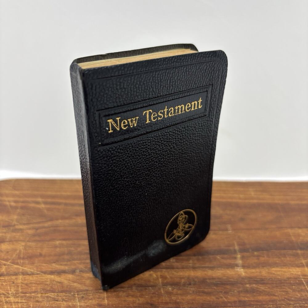 Vintage WWII WW2 US Navy New Testament Bible Military 1942 In Great Condition